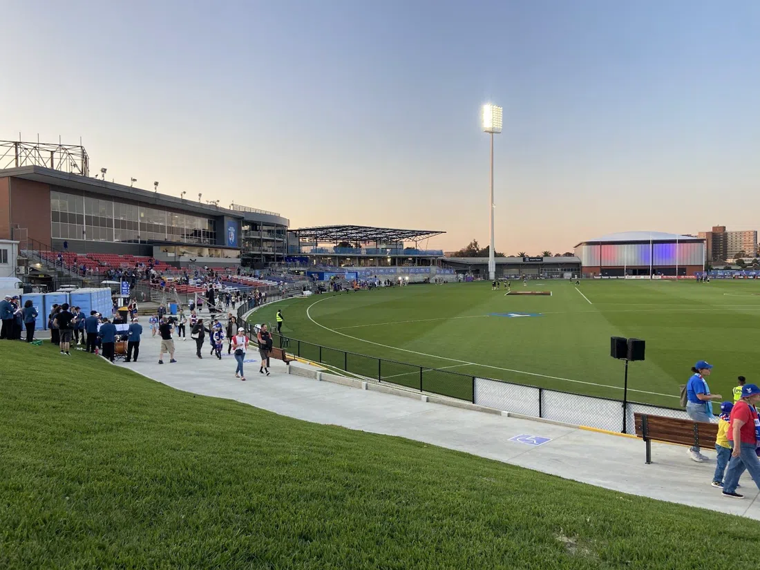 Mission Whitten Oval, Melbourne